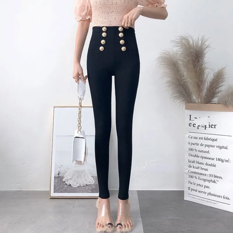 Рисунок 5 - Брюки-карандаш женские с пуш-ап