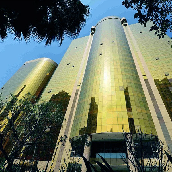 HTB1ZpixruGSBuNjSspbq6AiipXaL