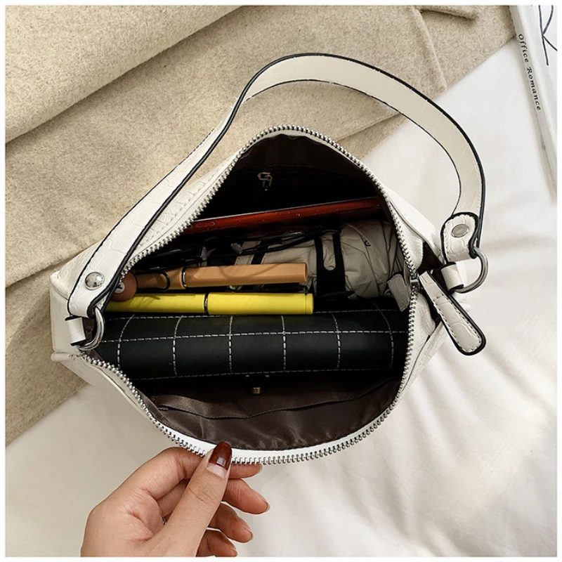  2019 New Fashion Crocodile Pattern Shoulder Women Bag Hand Bag Personality Wild Fashion Patent Leat - 4000144985108