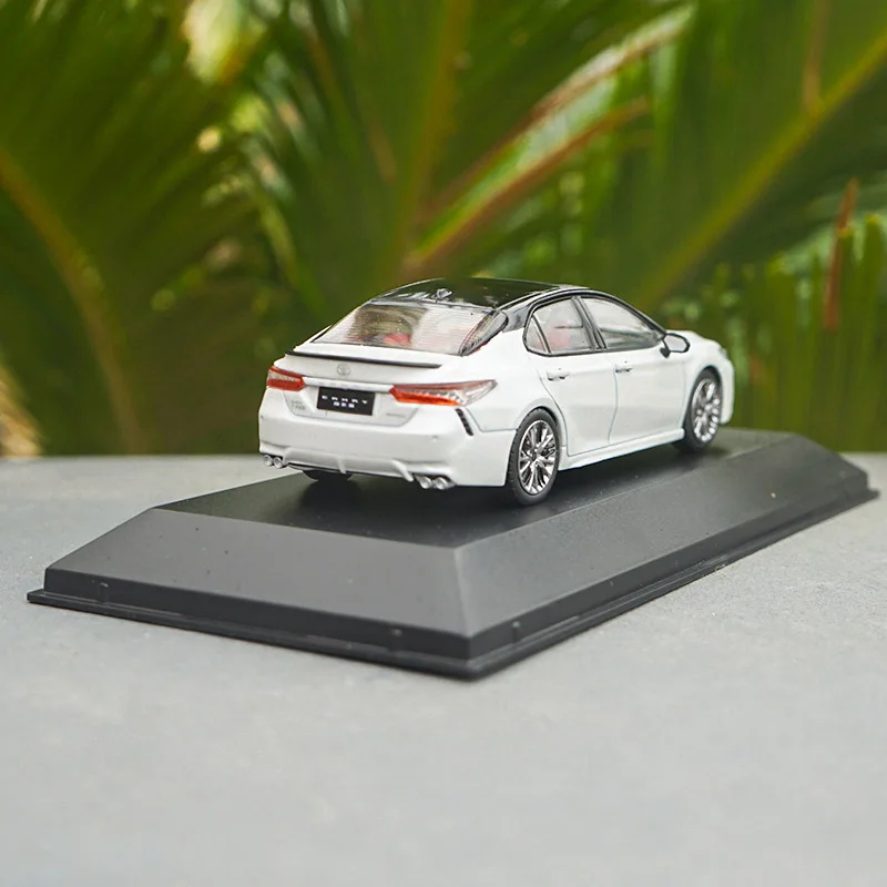 1:43 Масштаб восьмого поколения Camry спортивный Литой Сплав модель автомобиля металлический автомобиль игрушечный дисплей сувенир детский подарок домашнее шоу