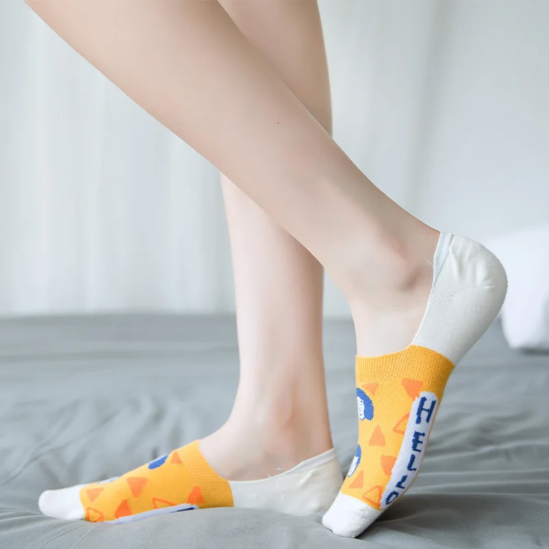 2020 Hot Fashion Women Socks Cotton Color Strawberry Earth Harajuku Funny Net Casual Happy Soft Japanese Girls Invisible Socks