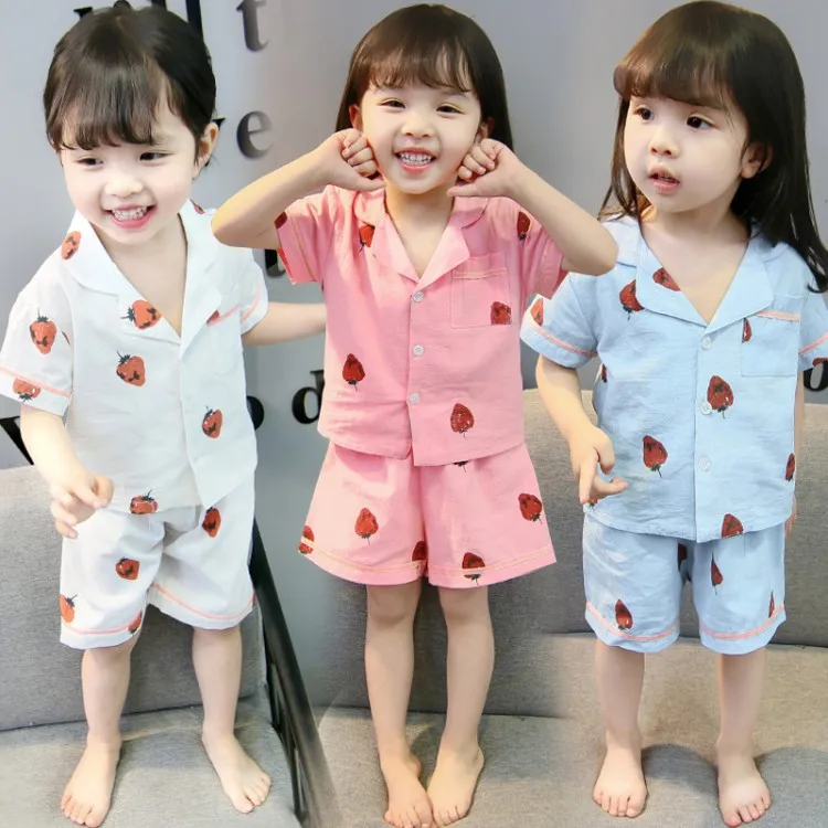 

Baby Homewear Set 2018 Summer Medium-small Girls Strawberry Short Sleeve Shorts Two-Piece Pajamas Suit