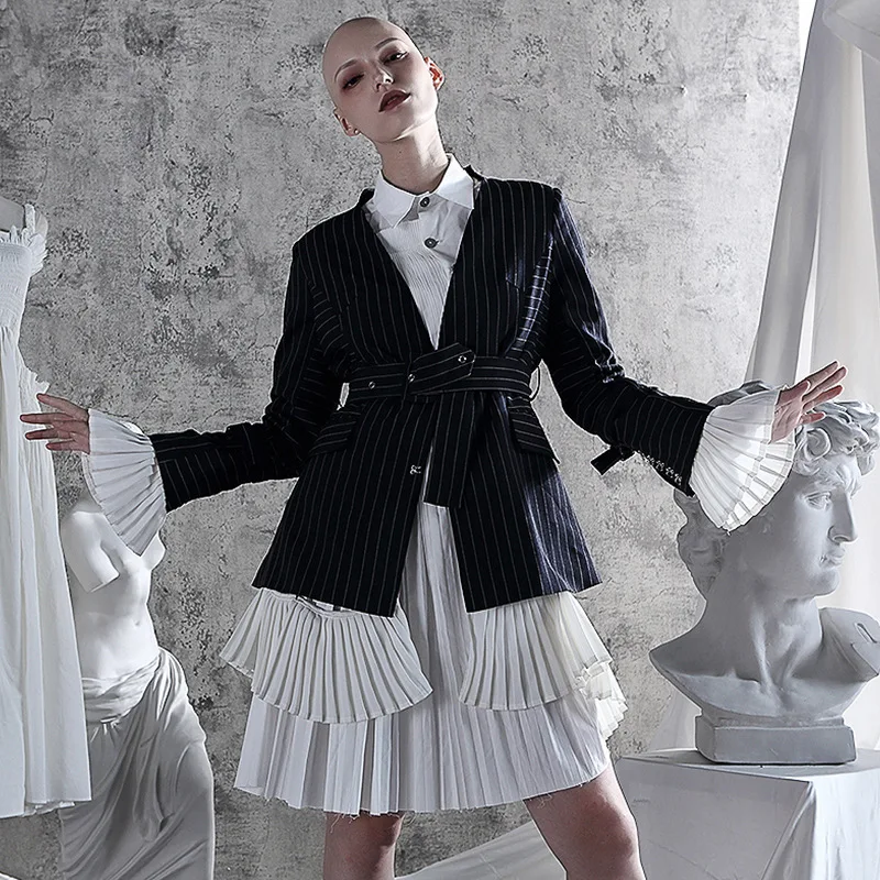 Great Value Fall 2020 New Jacket with Detachable Pleats and Flared Cuffs Slim Temperament Striped Suit Women Jackets and Coats