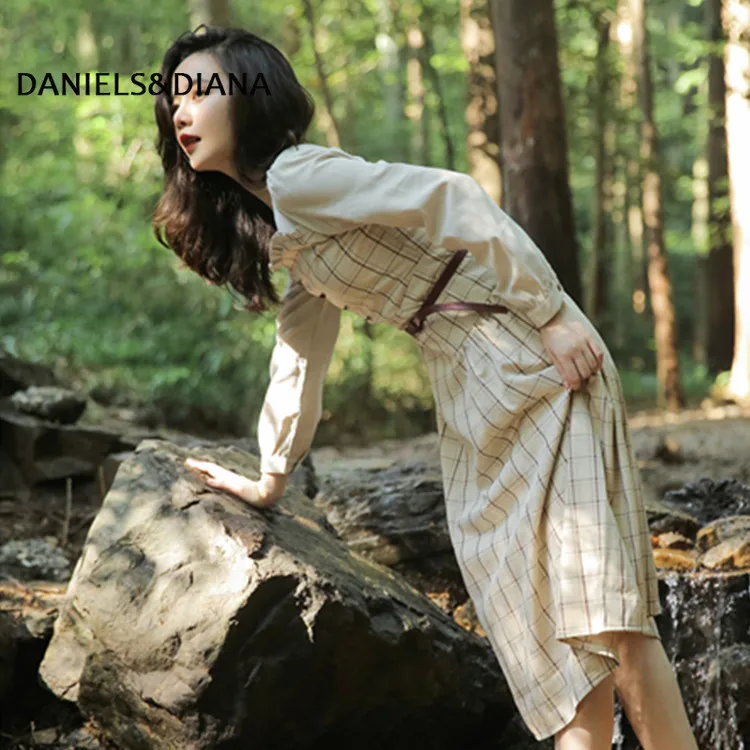 

Autumn New Plaid Color Matching Dress Square Collar Lantern Sleeve Trip Shoot Holiday Slimming Dress Hong Kong Style