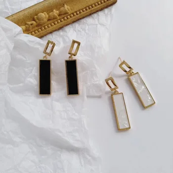 

Japan and South Korea simple long earrings personality square earrings temperament resin net red ins cold wind quality earrings