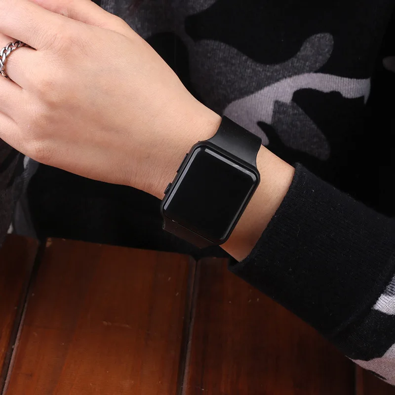 

Korean-style Square Electronic Watch Trend New Style Night Light Silica Gel Electronic Watch Men And Women Casual Sports Watch