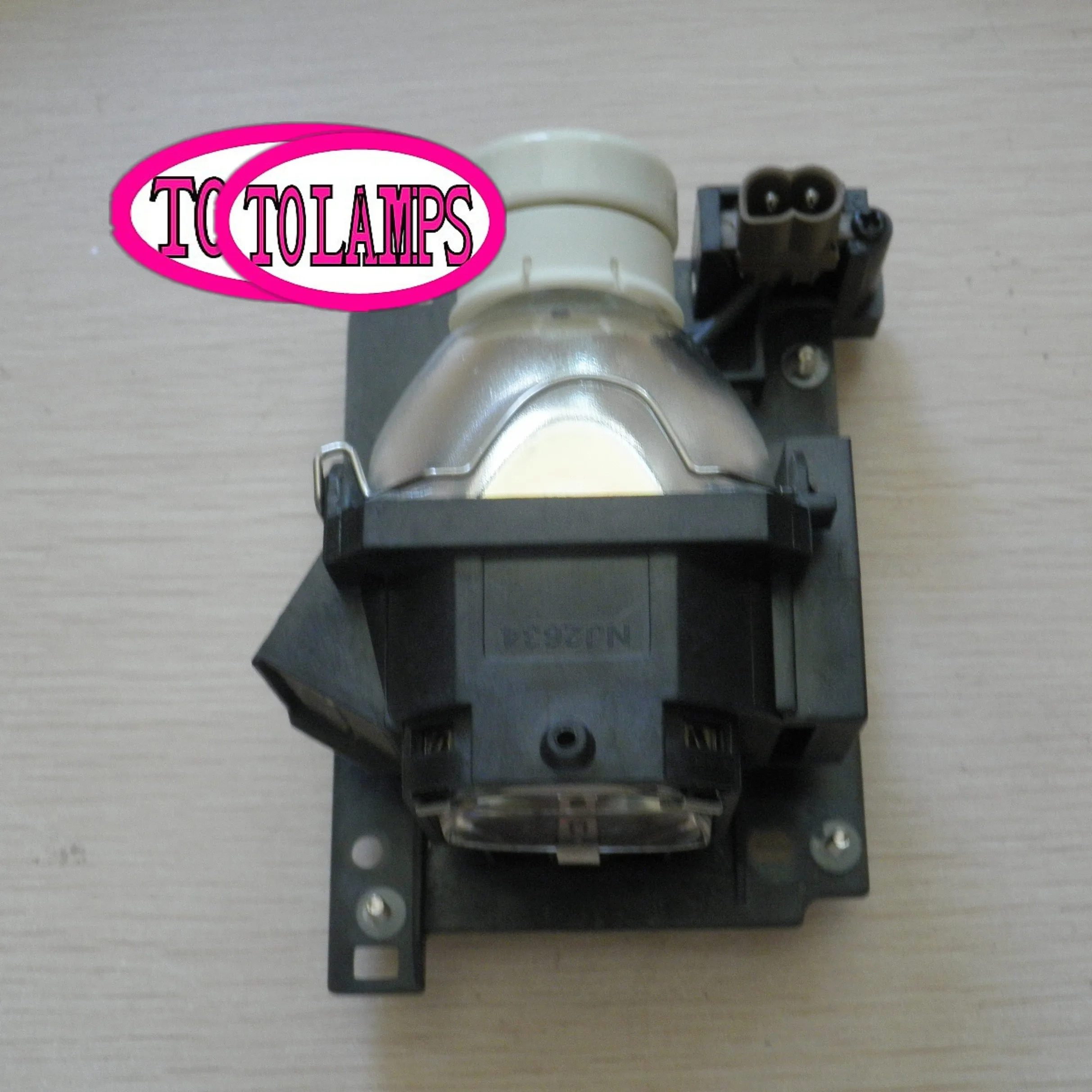 Лампа для проектора DT01021 экскаватора HITACHI CP-X2010/CP-X2011/CP-X2011N/CP-X2510N/ED-X40/ED-X42/ED-X45/CP-X2511 |