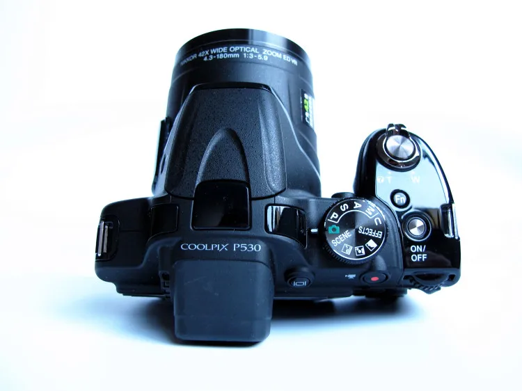 Najtaniej Używany aparat cyfrowy Nikon COOLPIX P530 16.1 MP CMOS z obiektywem NIKKOR 42 krotnym zoomem i wideo Full HD 1080p