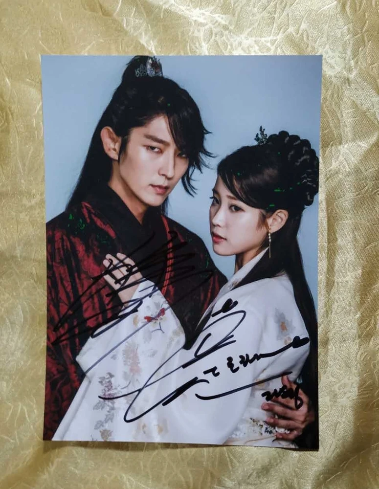 IU 李准基 月之恋人 步步惊心 签名照 0402202001