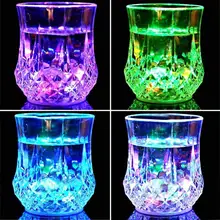 Светодиодный светящийся светильник, чашка, красочный пивной бар, вечерние мигающие кружки, стакан для виски, чашки с ананасами, креативная модная ночная чашка для Хэллоуина