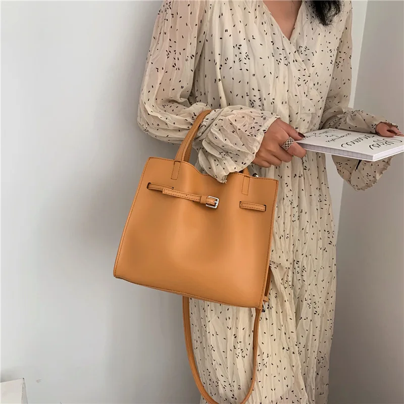

PU Leather Shoulder Bags For Women 2019 Fall High Capacity Handbags and Purses Solid Color Belt Design Lady Travel Hand Bag