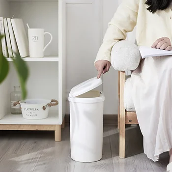 

New Push-in Crevice Sanitary Bucket Novelty Square Assortment Cover Plastic Bucket Toilet Trash Can Bin