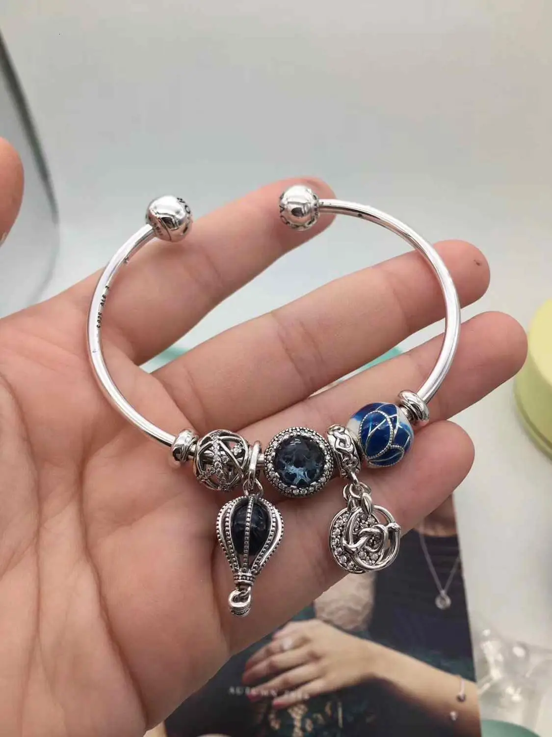 

high quality 1:1 100% 925 silver sterling blue cat-eye bracelet with openings trimmed free of charge