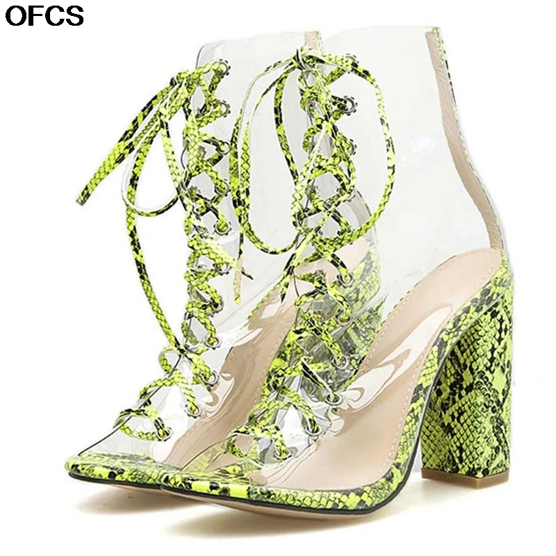 Сандалии из ПВХ с ремешком на щиколотке и открытым носком|Полусапожки| |