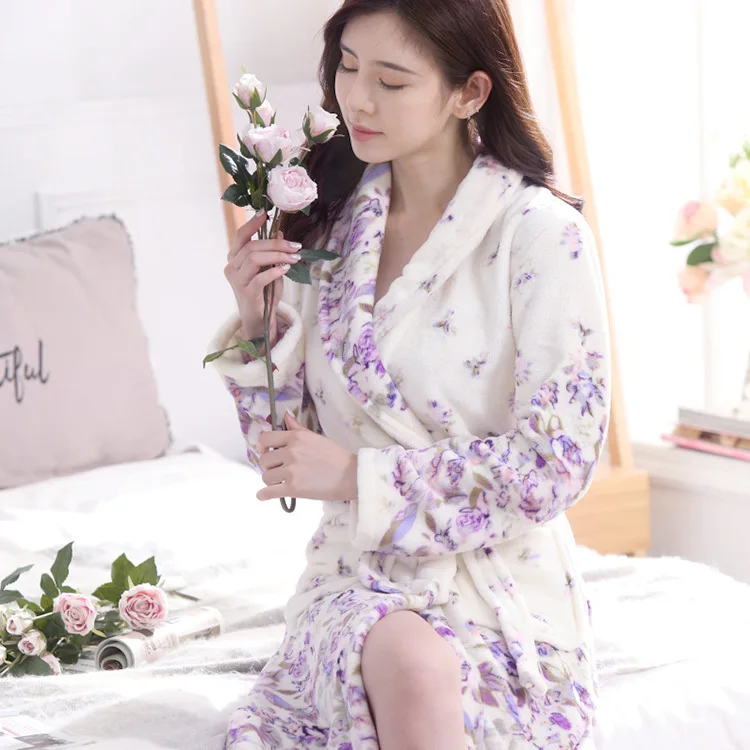 

2019 Woemn Robes Coral Velvet Thicken Nightgown Winter Bathrobe Pajamas Bath Flannel Warm Sleepwear
