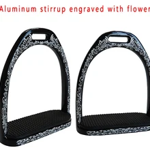 Отлично вырезанный алюминиевый хомут, цветная упаковка. Черный резиновый коврик