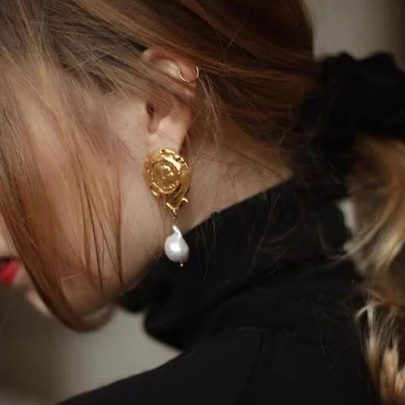 

Irregular Natural Pearl Earrings Female Long Tassel Earrings As Senior Fashion Joker Tide Restoring Ancient Ways