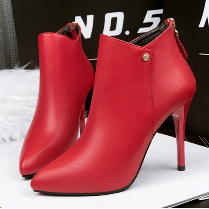 

2020 New Fashion Women 's High Heel Leather Boots Designer High Heel Fur Boots Ankle Boots for Women Winter Spring Sexy Pointed