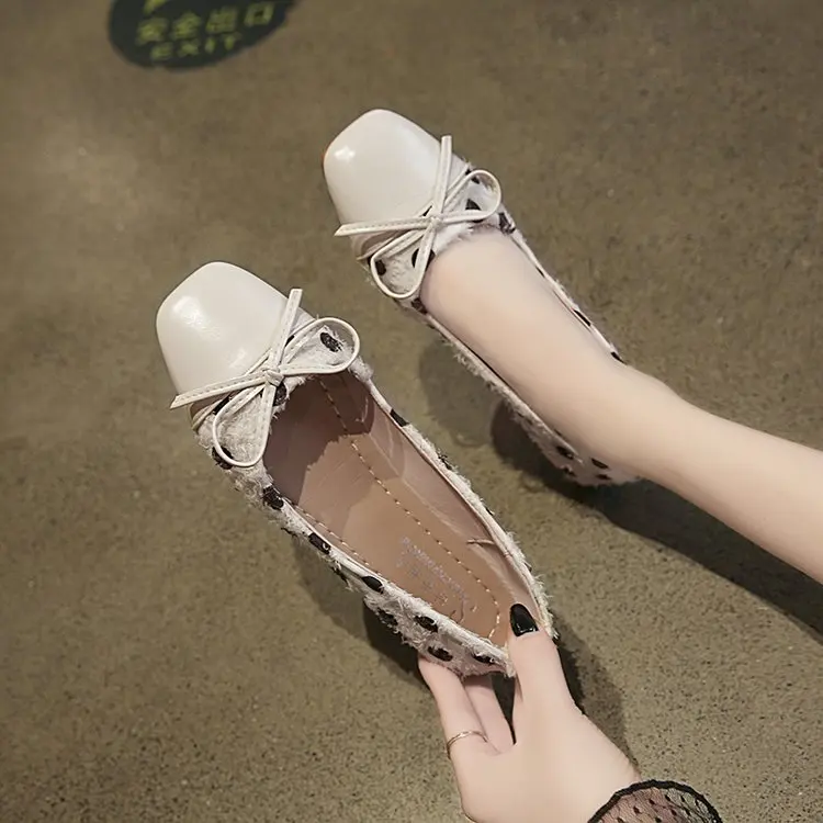 

Peas shoes women 2020 new wild flat shallow mouth gentle retro style single shoes