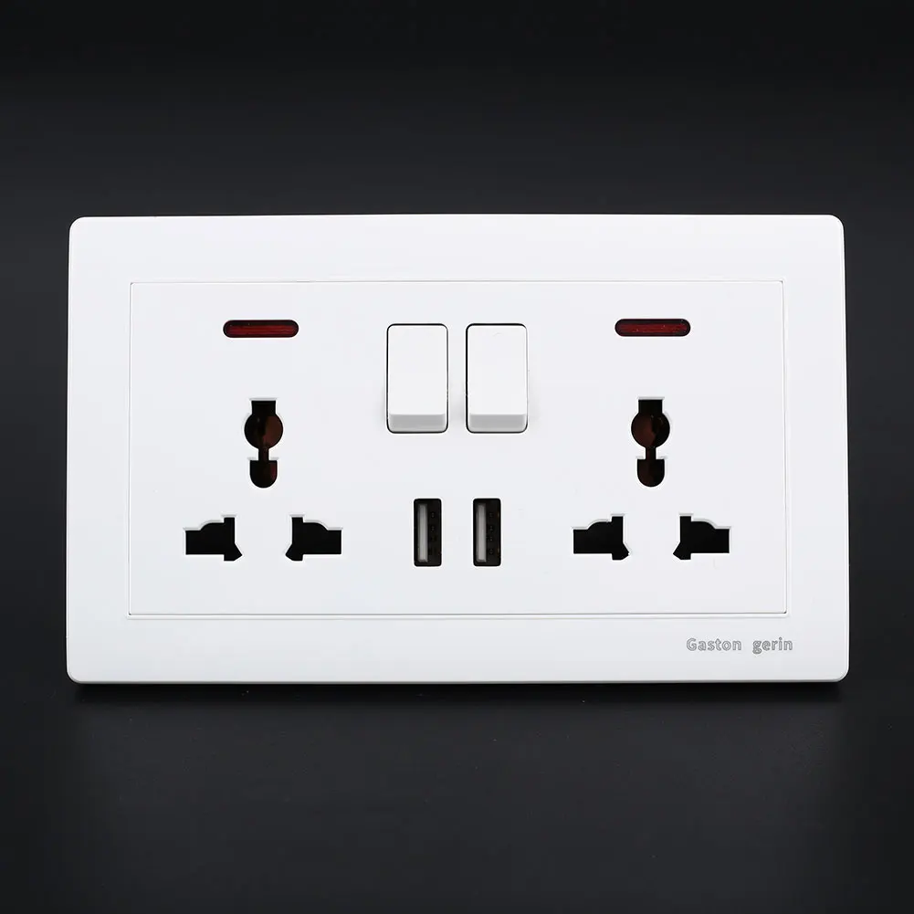 Настенная розетка с двумя штепсельными разъемами USB
