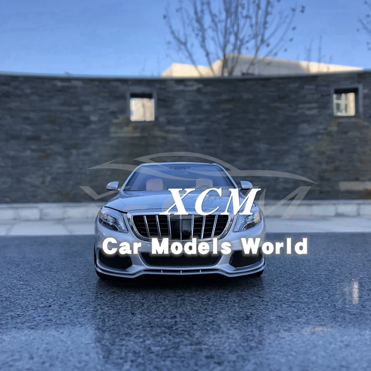 Литая под давлением модель автомобиля почти настоящая 900 S-Class 1:18(серебро)+ маленький подарок