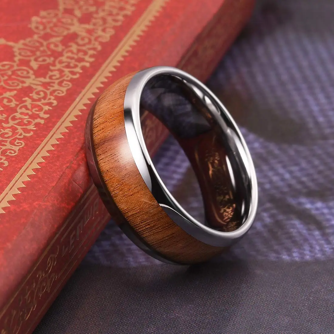 Bague de mariage en titane avec incrustation de flèche en bois de Koa pour homme, bague de fiançailles en acier inoxydable, bague de chasse viking, cadeau de bande de mariage, luxe, 8mm