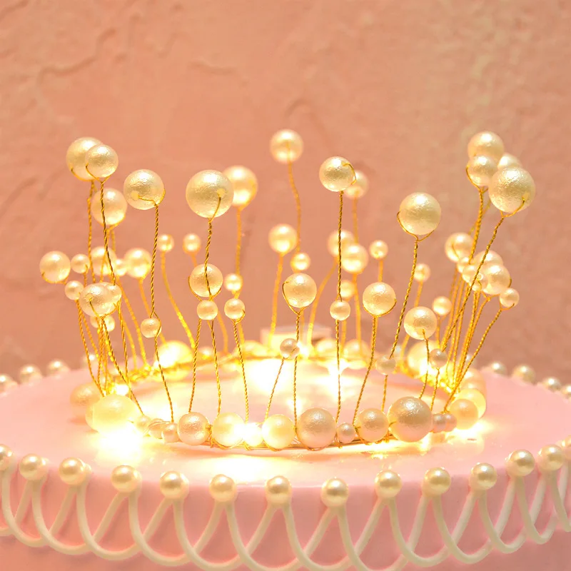 12 Cake toppers sur pic couronne dorée pailletée 6,5 cm - Vegaooparty