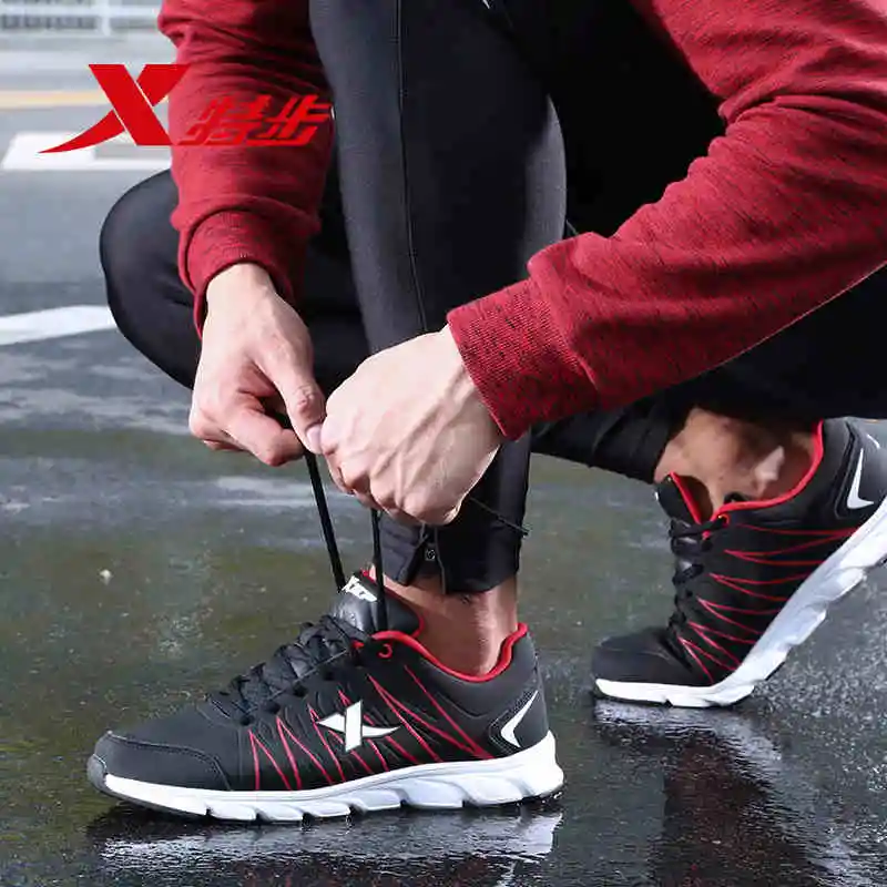 Cena Xtep Fashion New Men Blade Sole buty do biegania amortyzacja skórzane buty sportowe męskie Casual antypoślizgowe buty 983419119503