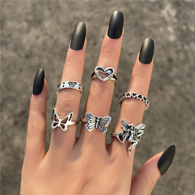 Vintage Rings Set for Women Men Aesthatic Retro Punk Silver Plated Heart Flower Butterfly Chain Finger Ring Jewelry 2022