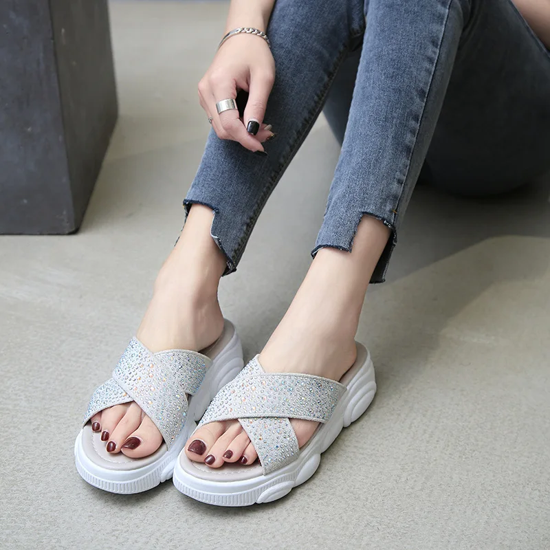 

Bear Slipper Women's Outer Wear 2019 New Style Summer Versatile Fashion Seaside Thick Bottomed Platform INS Fashion Beach Slippe