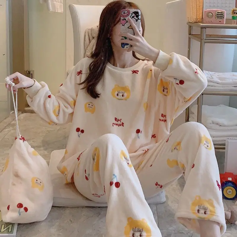 Sexy Ever Store Women Winter Floral Long sleeves Pajamas - Цвет: Бежевый
