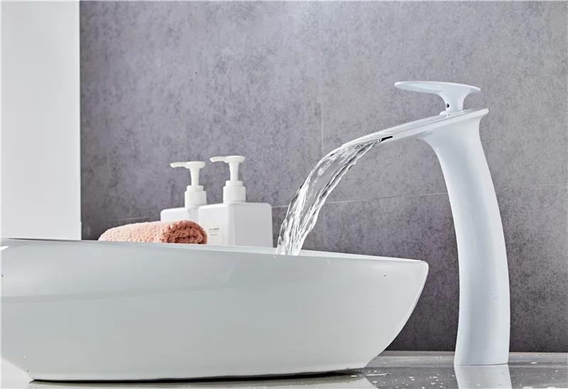 Solid brass faucet cold and hot bathroom faucet waterfall mixing faucet