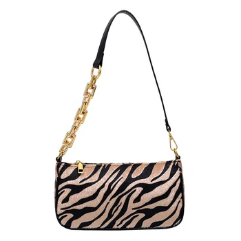 

Women Shoulder Underarm Bag 2020 Autumn and Winter New Fashion Wild Retro Leopard Portable Bag Ladies Velvet Chain Sling Bag
