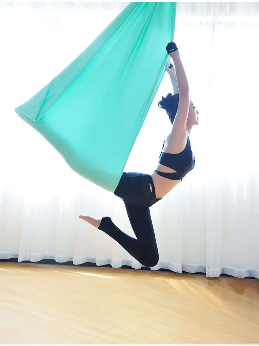 20 Farbe 5*2,8 m Luft Yoga Hängematte Yoga fliegende Schaukel Anti-Schwerkraft oder Yoga Gürtel Karabiner/Gänseblümchen Kette/Hänge platte