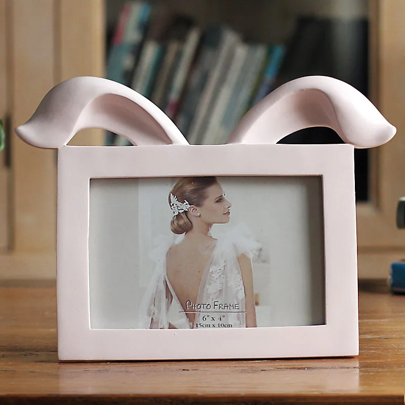 

1PCS 6 Inch Folding Ears Rabbit Japanese Cute Pendulum Cross Resin Home Picture Frames Wall Photo Frame