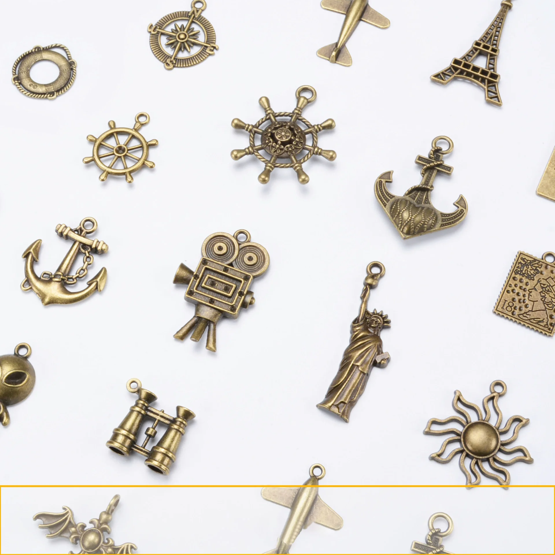 

DIY Metal Bookmark Journal Cover Pendant Accessories Leather Travel Notebook Jewelry Art Ornaments Charm Retro Style Small Thing