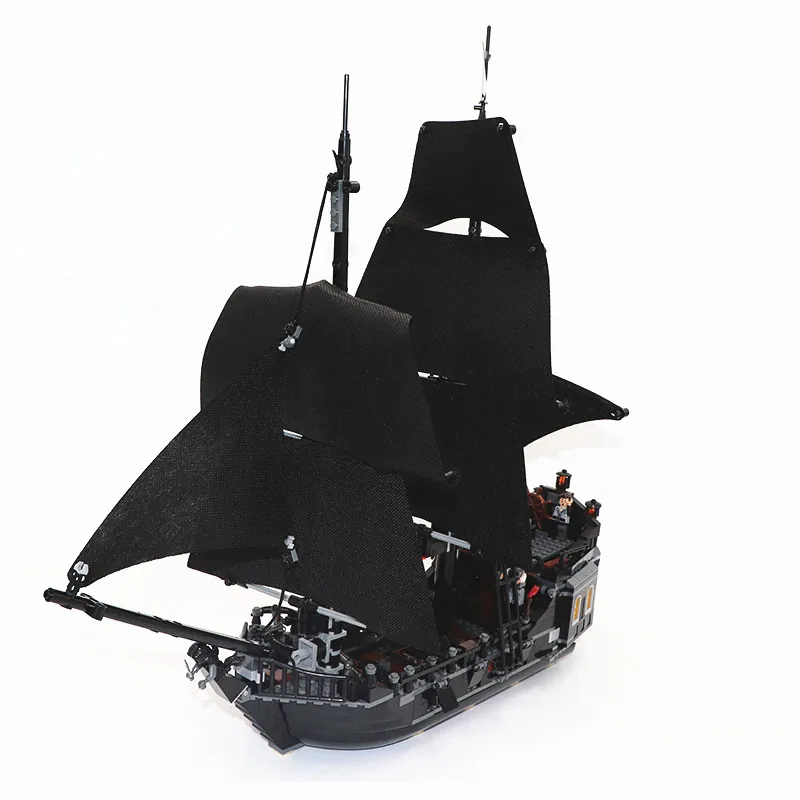 

Pirates of the Caribbean Black Pearl Pirate Ship Series Legoed Assembling Building Blocks Kit DIY Education Christmas Gifts Toys