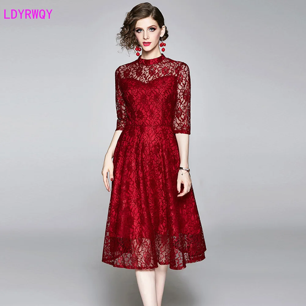 

2019 European and American style women's autumn new slim slimming temperament elegant five-point sleeves openwork lace dress