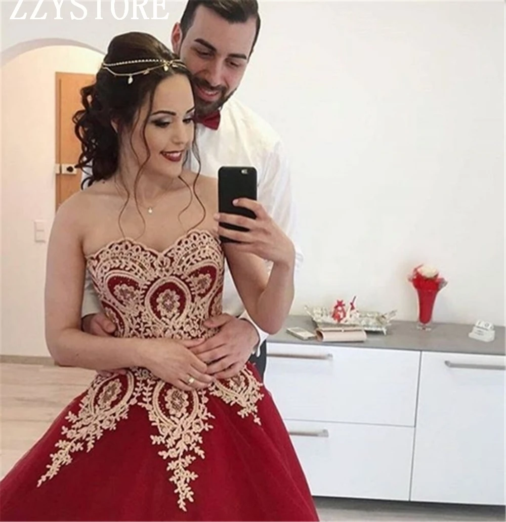 Fashion Corset Quinceanera Dresses Custom-Made Formal Party Gowns Sweetheart Sequined Lace Tulle Lace-Up Applique Ball Gown