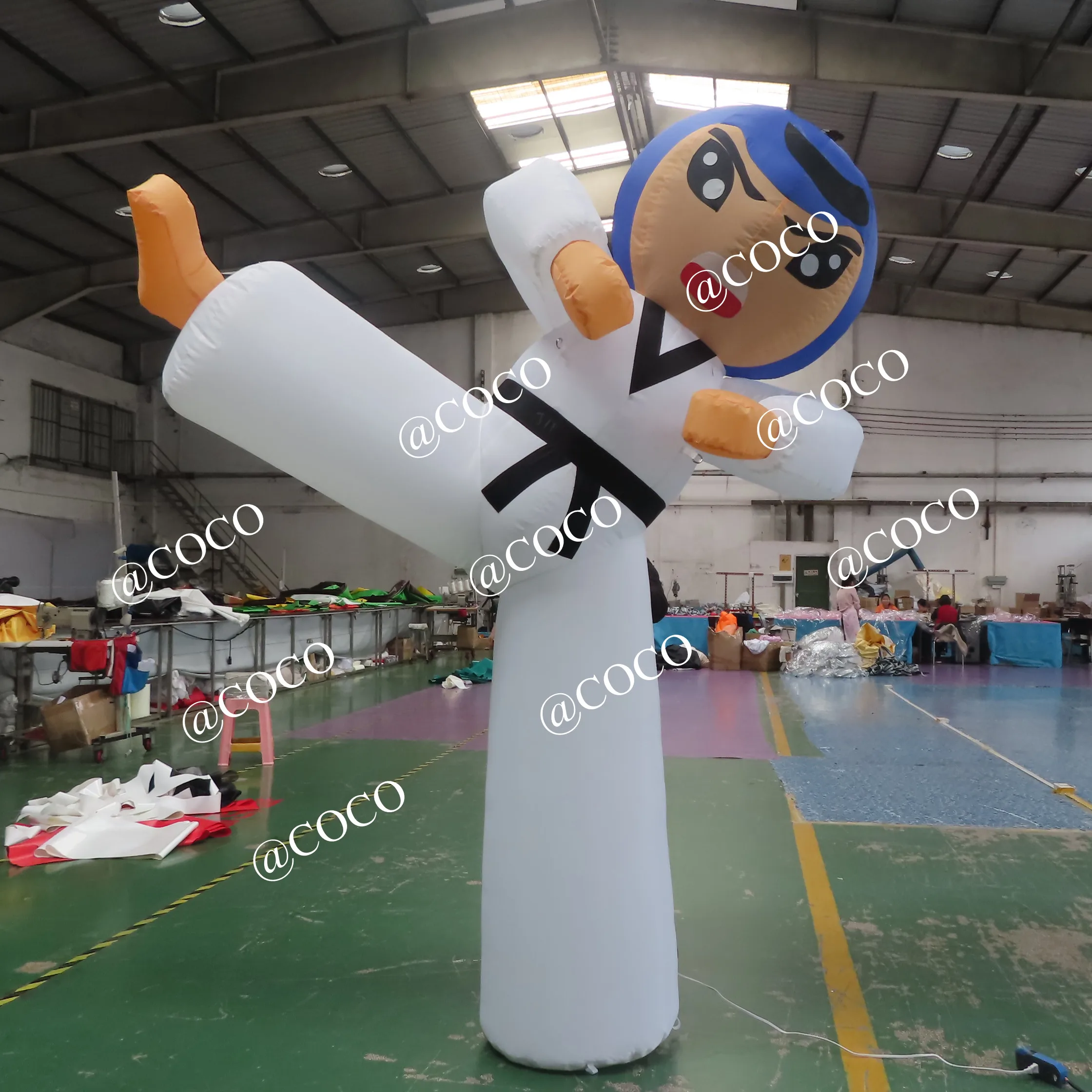 

new design inflatable kick boxing,taekwondo boy model,karate athletes replica for advertising and academy training,free ship