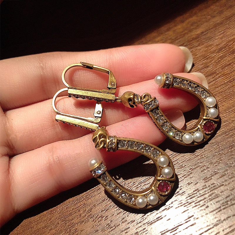 

HANGZHI 2020 New S925 Design Texture Skull Head Brass Old Vintage Pearl Inlaid Zircon Drop Earring for Women Girls Jewelry Gift