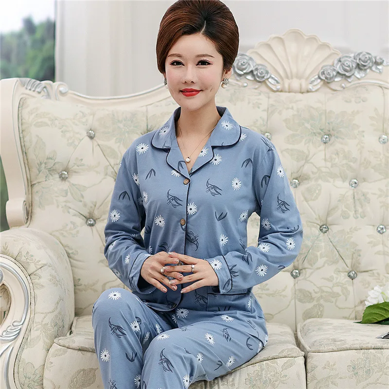 

Middle Aged And Elderly People Jacquard Pajamas Women Long Sleeve Pure Cotton Spring And Autumn Middle-aged Mom Cardigan Floral