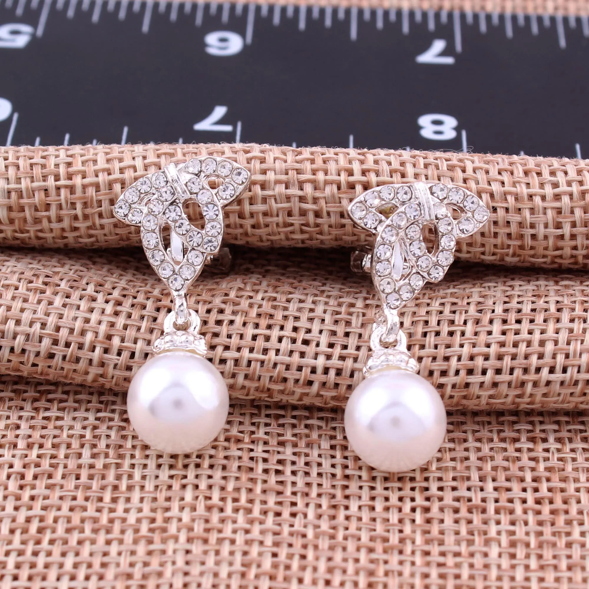 Fashion Jewelry Simulated Pearl Rhinestone Clip on Earrings Non Piercing for No Hole Ear Women