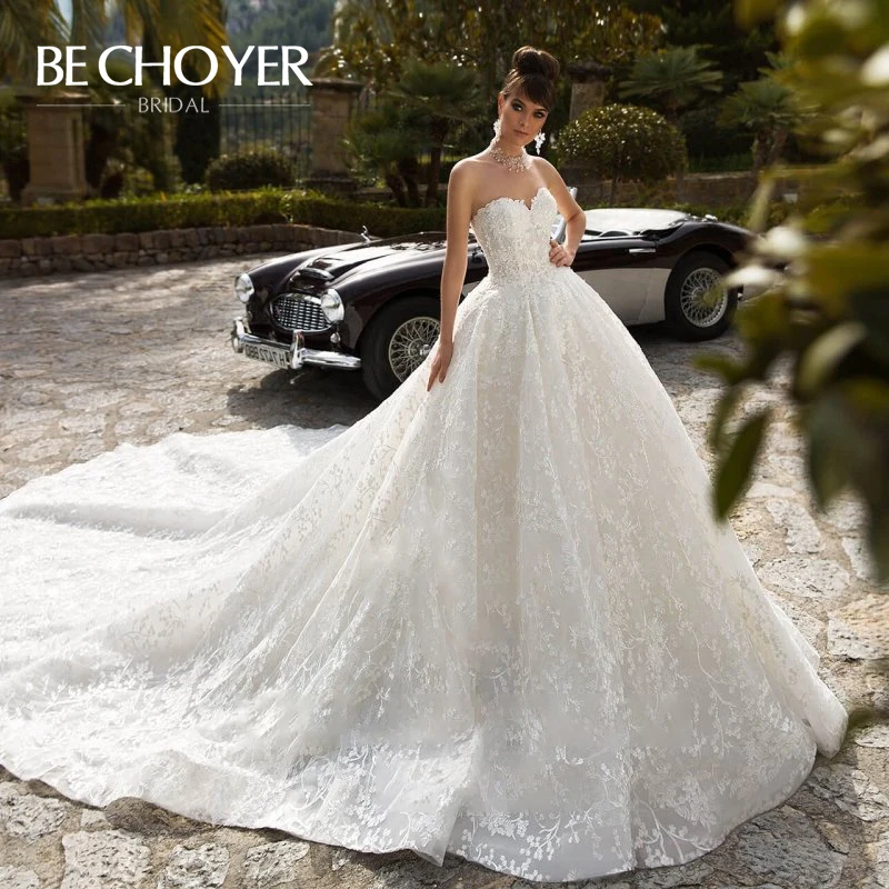 

Luxury Beaded Appliques Wedding Dress BECHOYER N217 Strapless Lace up Ball Gown Royal Train Princess Bride Gown Vestido de Noiva