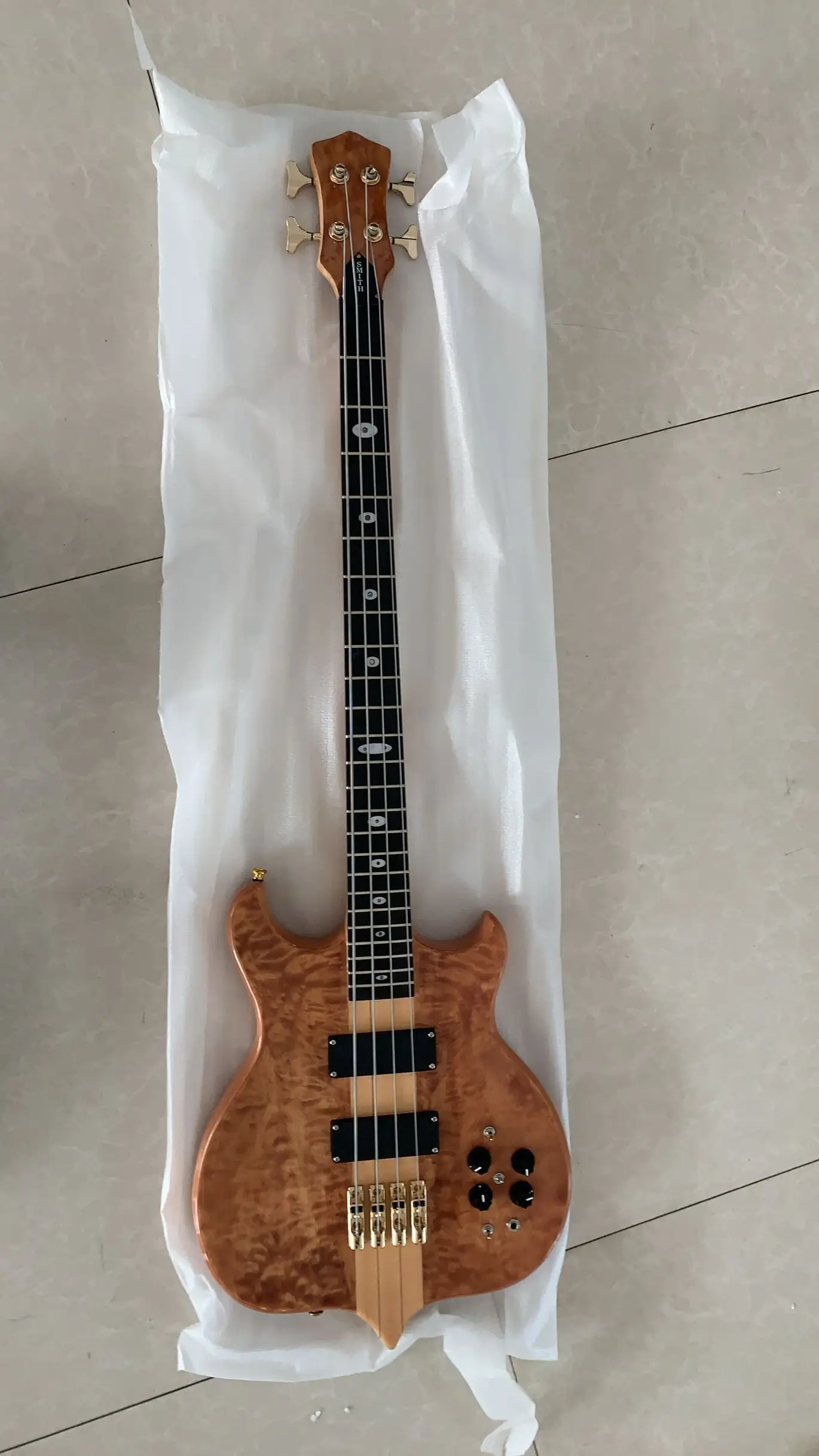 NewArrivalCustom4StringElectricBassGuitarBestQualityIn