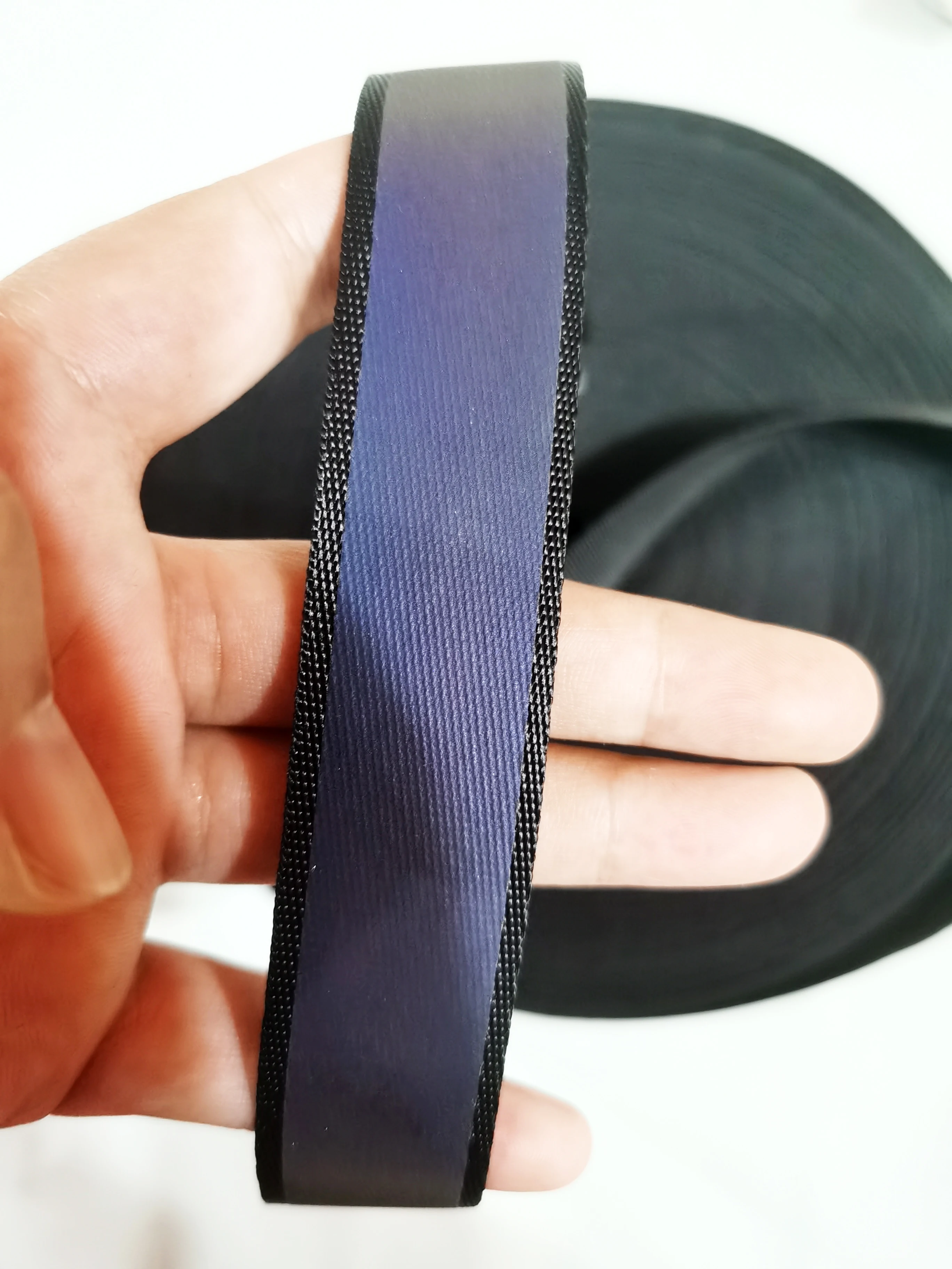 2.5cm 높은 밝은 검은 리본 무지개 반사 웨빙 의류 의류 액세서리 가방 어깨 스트랩 5 미터 바느질