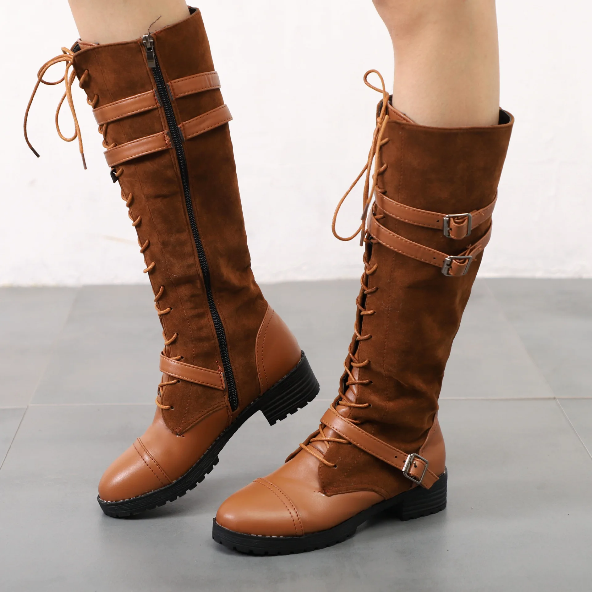 Botas mujer invierno/ г. Осенне-зимние рыцарские сапоги с круглым носком высокие сапоги до колена с перекрестными ремешками на квадратном каблуке; большие размеры 43