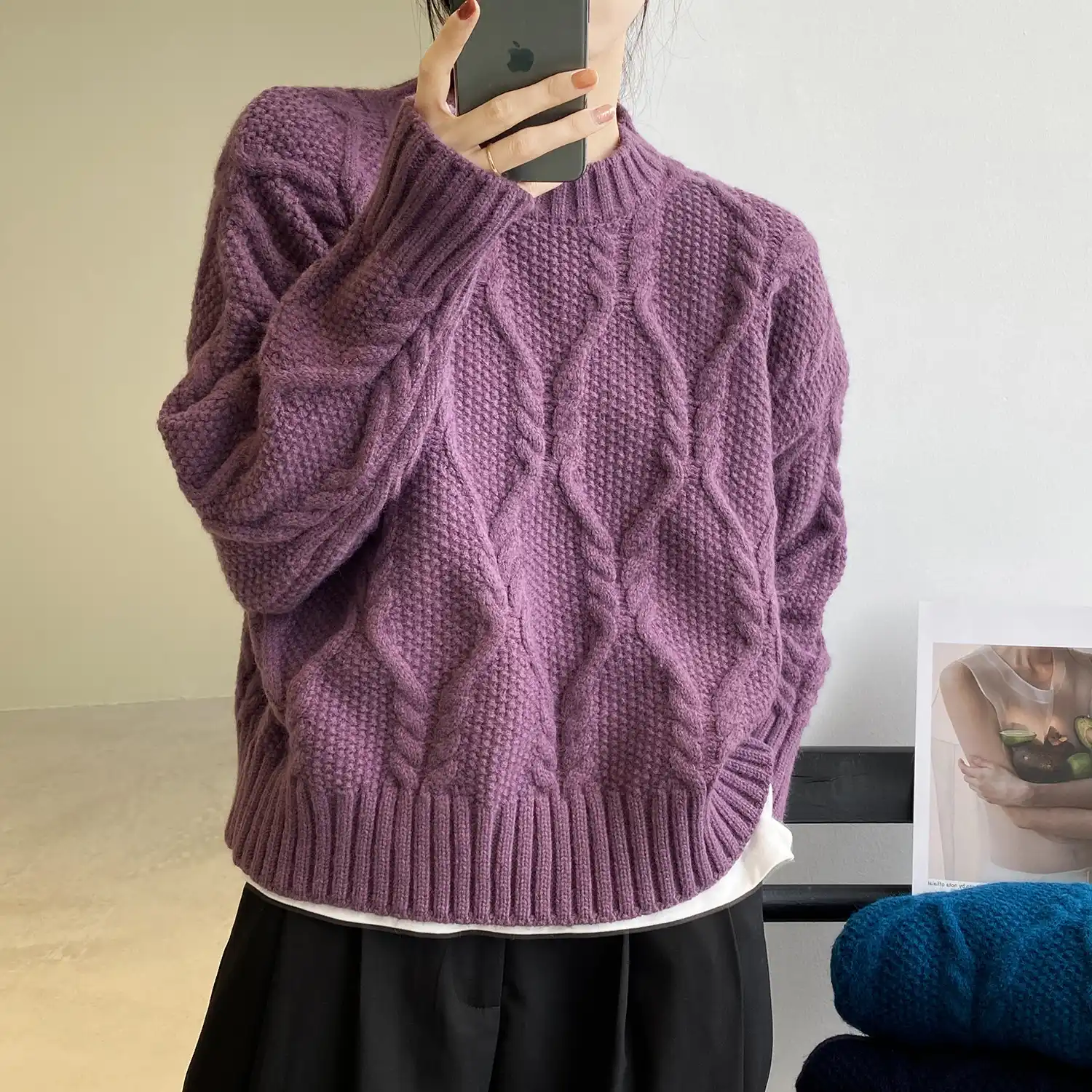 pull bleu violet