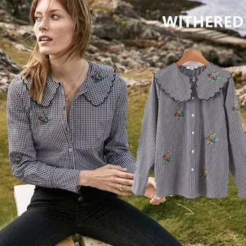 

Withered blouse women england vintage plaid floral embroidery peter pan blusas mujer de moda 2019 shirt womens tops and blouse