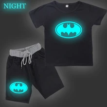 Модные светящиеся Детские комплекты футболка для мальчиков и девочек+ штаны, шорты Летняя Повседневная хлопковая детская одежда с рисунком Супермена, Бэтмена